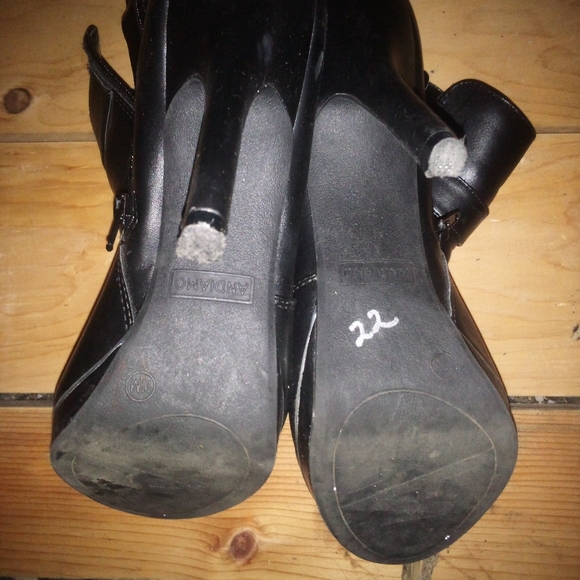 Booties - Picture 4 of 7